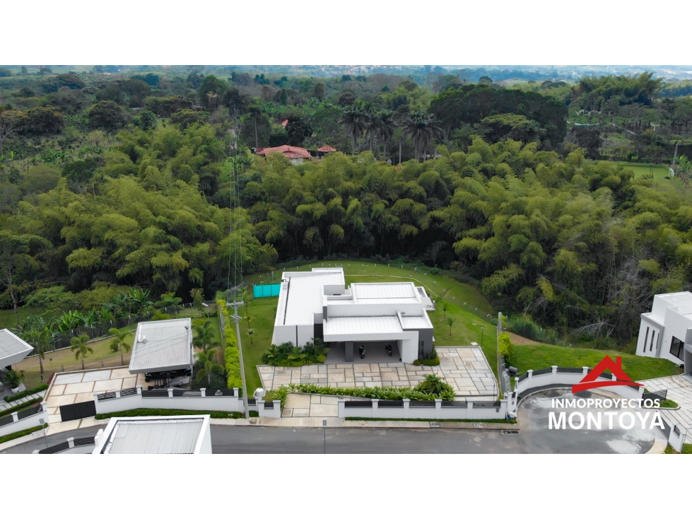 Oportunidad única! Casa de lujo en Combia, condominio Las Violetas — foto 2