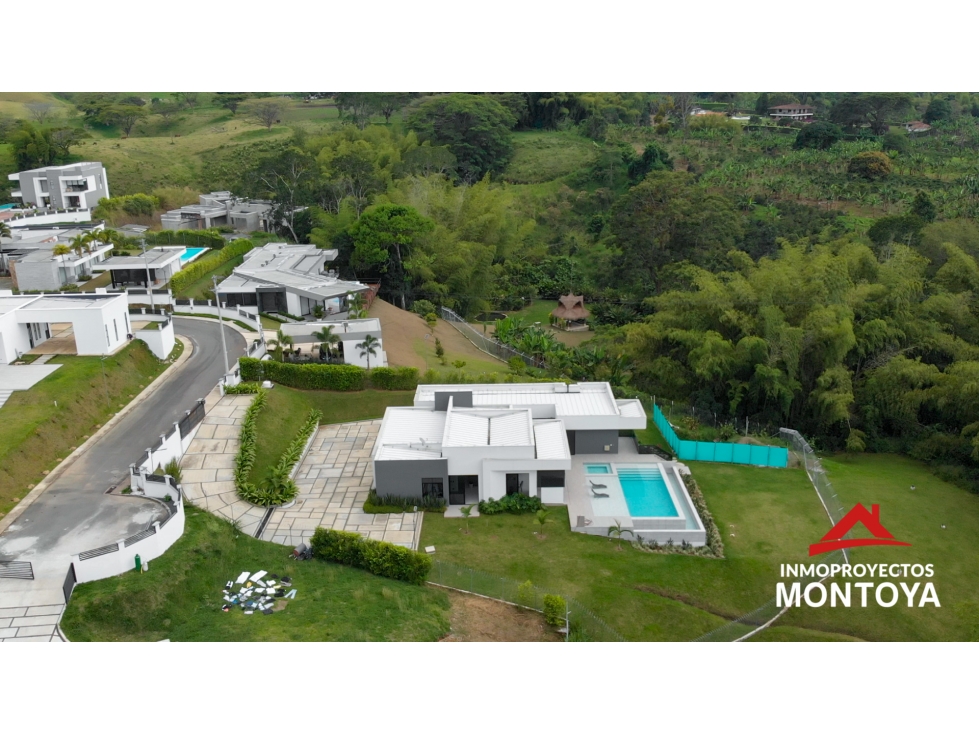 Oportunidad única! Casa de lujo en Combia, condominio Las Violetas — foto 4