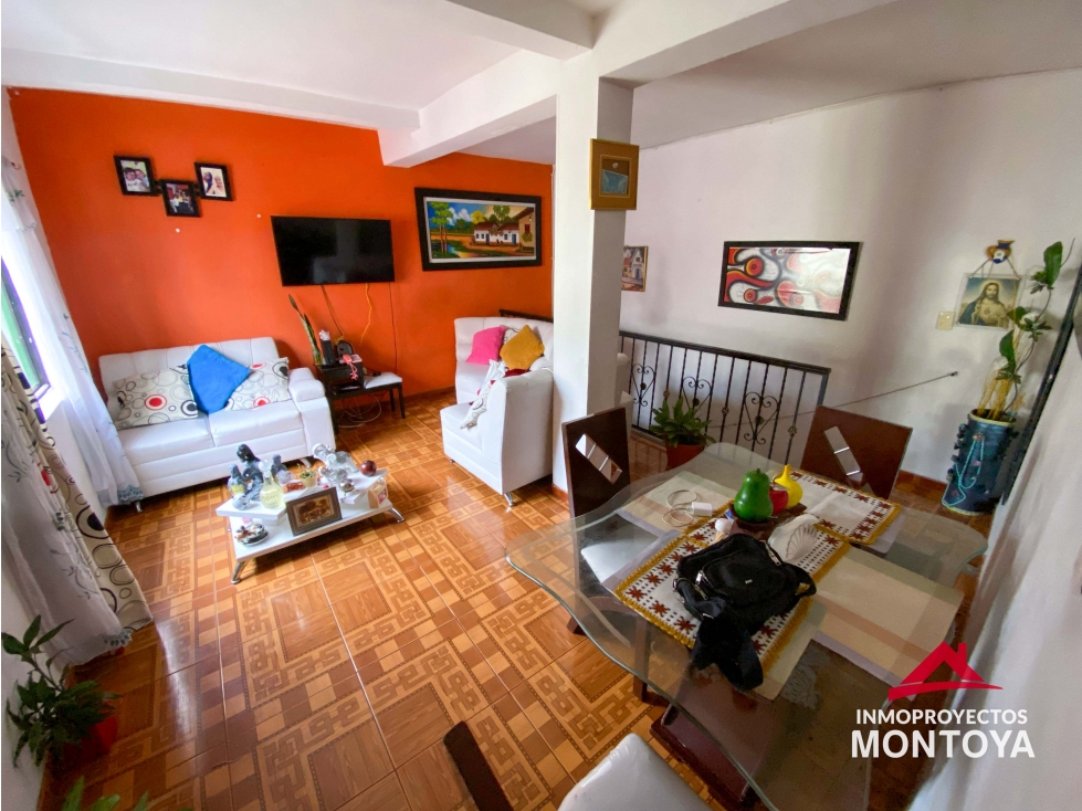 Casa esquinera comercial en Berlín, Pereira