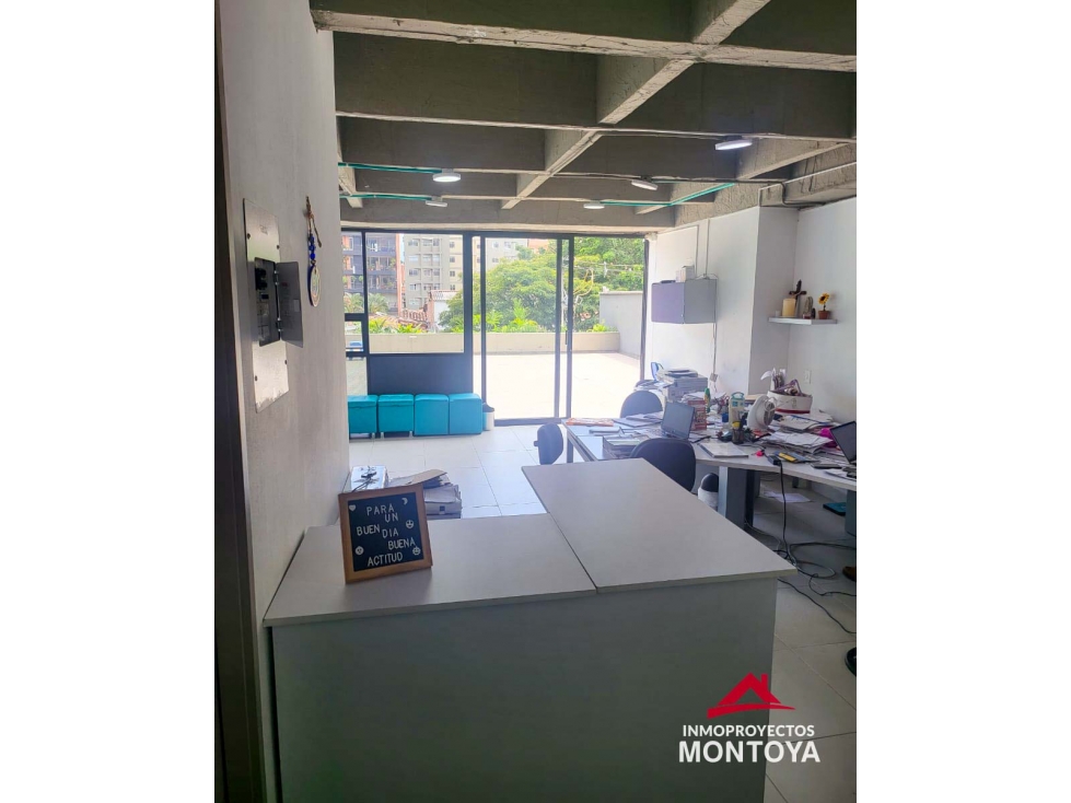 Oficina con terraza sector Laureles, Medellín