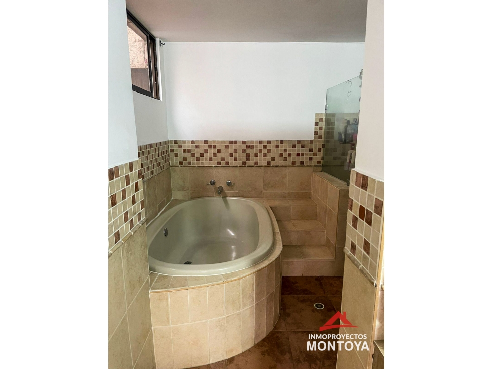 Amplia casa en Cartago — foto 6