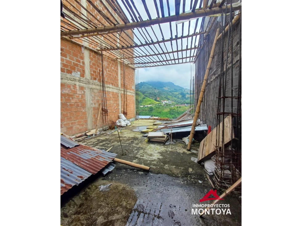 Lote con licencia cerca al centro de Pereira — foto 2