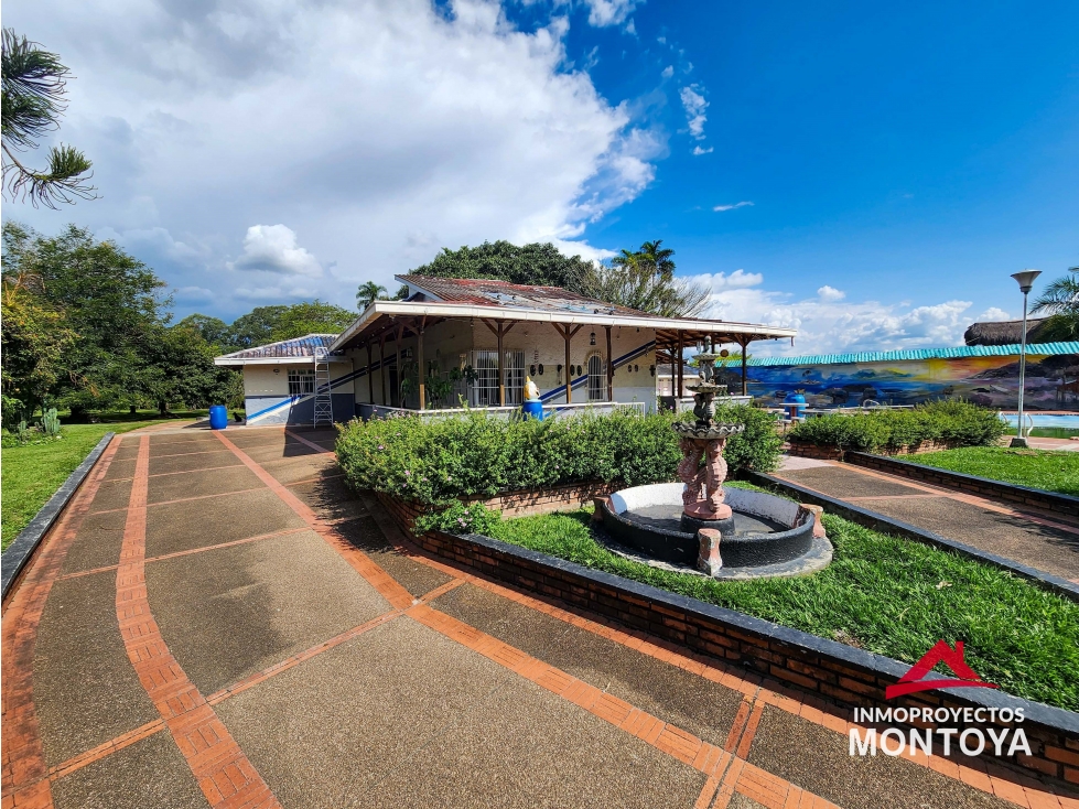 Casa-lote suburbano en Cerritos, Pereira