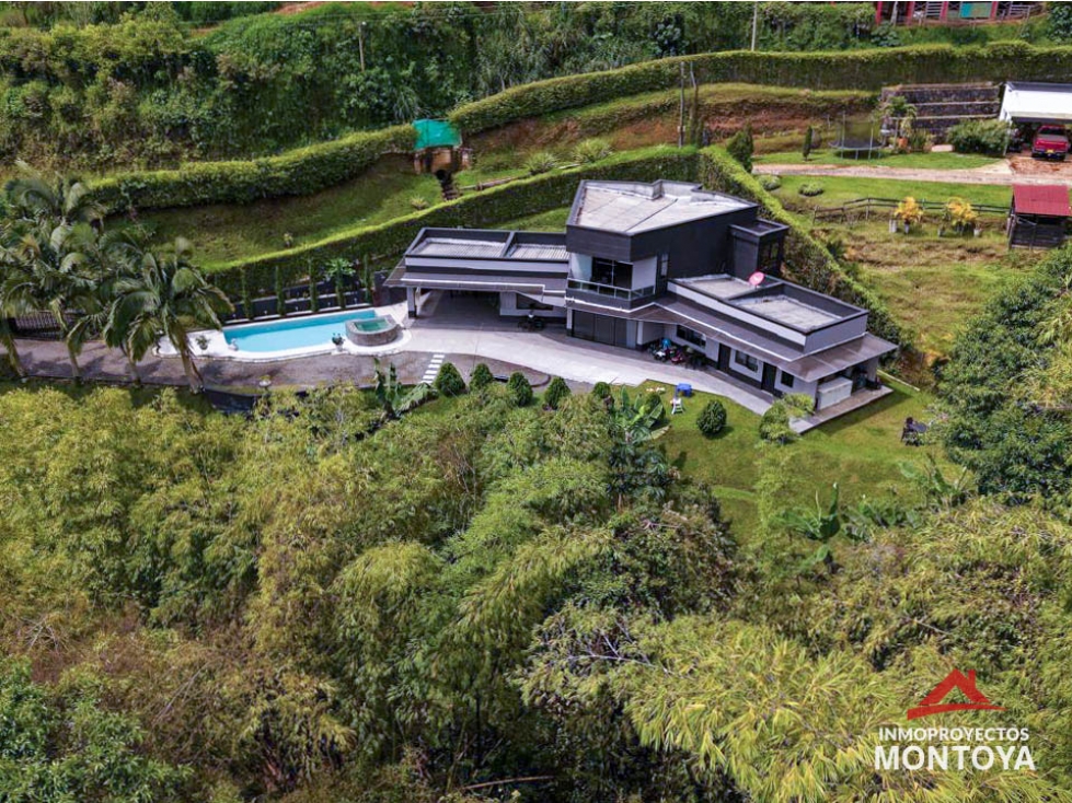 Arriendo Casa Campestre en Parcelación, Av. del Pollo, Pereira - 1