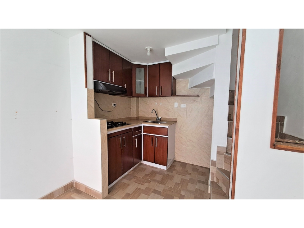 SE ARRIENDA CASA EN SUBA, CONJUNTOPINAR DE LA FONTANA — foto 3
