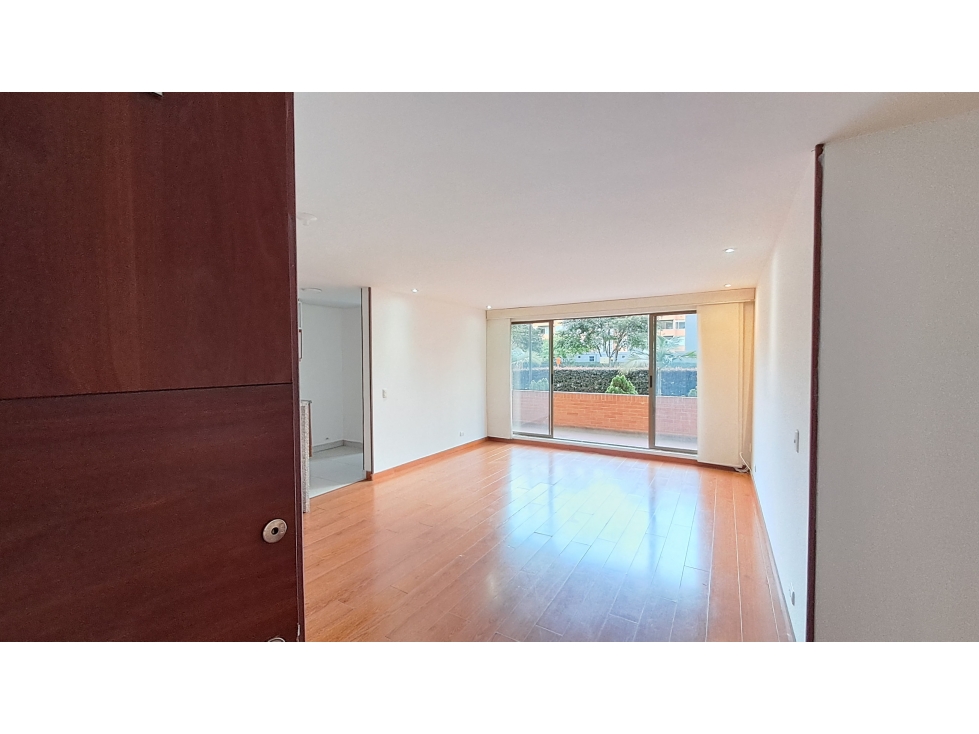 APARTAMENTO PRIMER PISO EN CLUBHOUSE EN LA COLINA EL PLAN