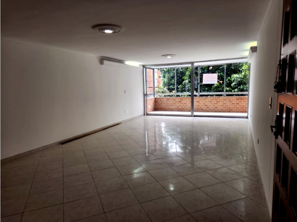 Apartamento en Arriendo Laureles