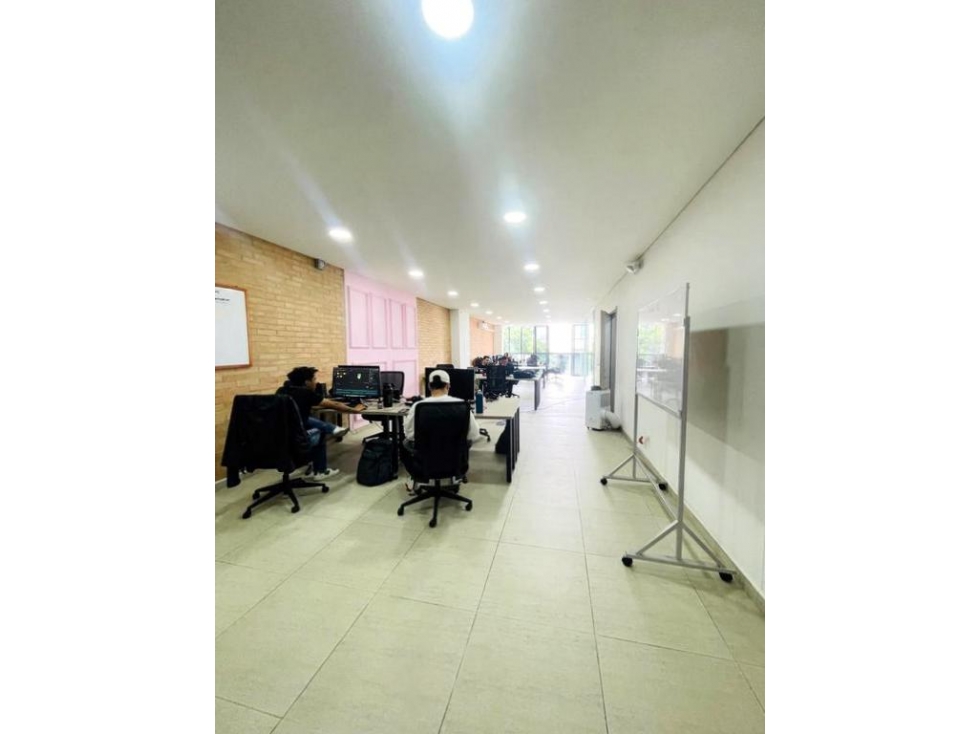 Oficina En Arriendo Laureles — foto 3