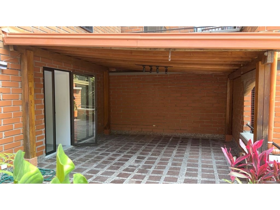 APARTAMENTO EN POBLADO LOMA SAN JULIAN — foto 2