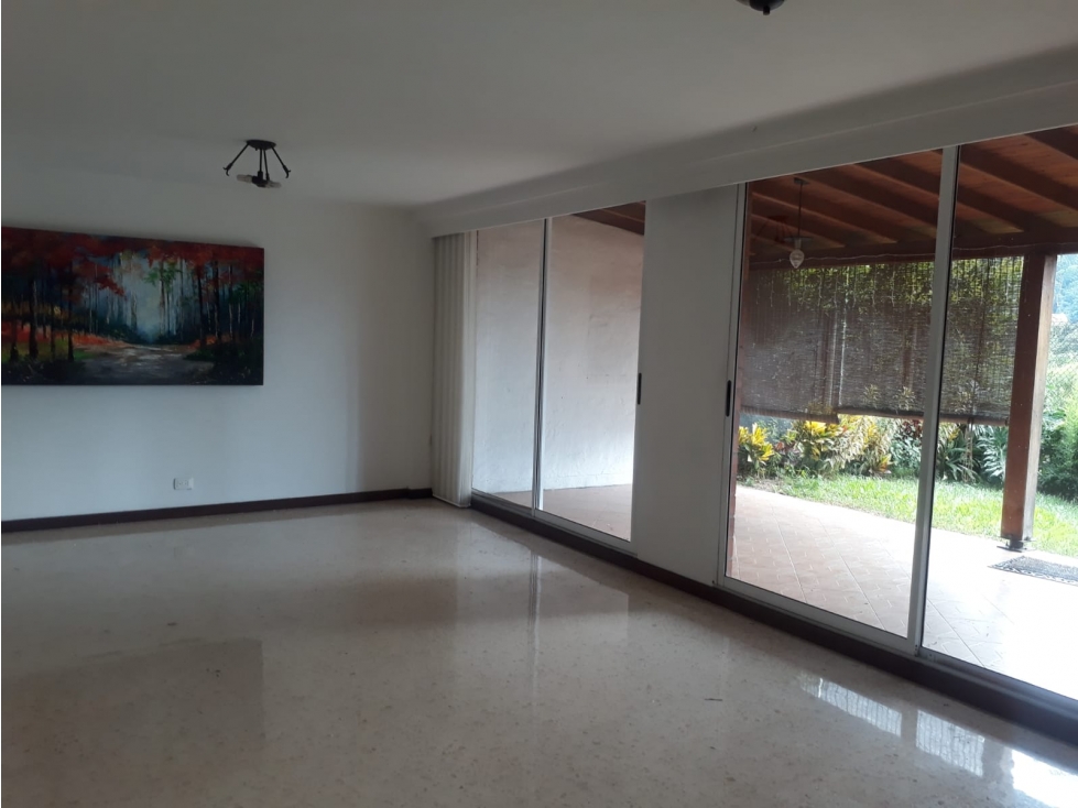 Casa en Arriendo en Envigado La Intermedia - 2