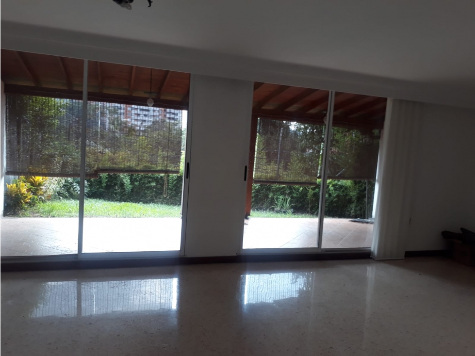 Casa en Arriendo en Envigado La Intermedia - 4