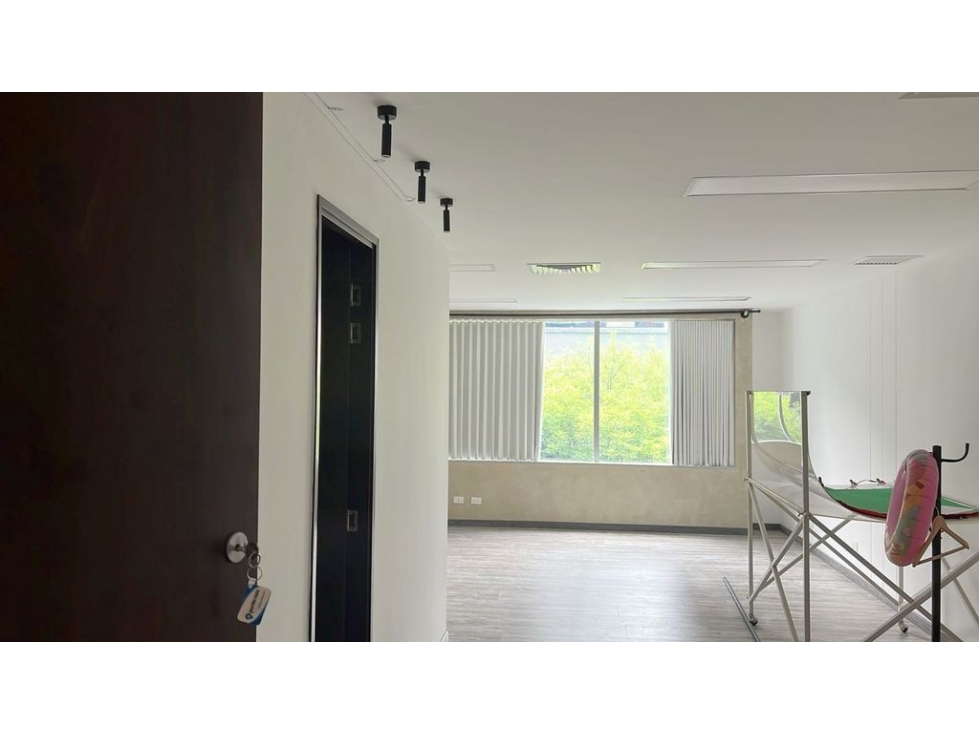 OFICINA EN ARRIENDO MILLA DE ORO — foto 4
