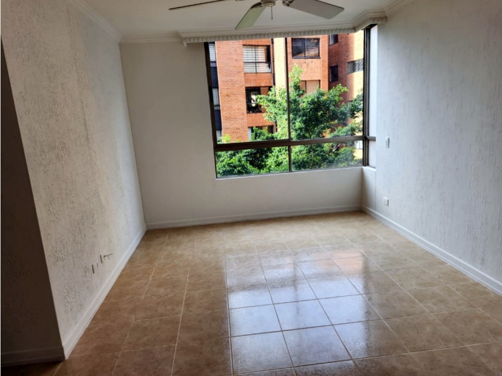 Apartamento En Arriendo Poblado Balsos De Oviedo — foto 6