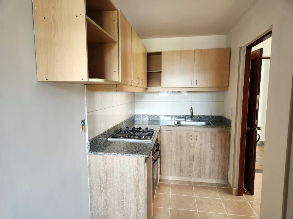 Apartamento En Arriendo Poblado Balsos De Oviedo — foto 3