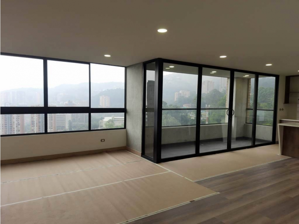 Apartamento En Arriendo En El Poblado Sector Tesoro