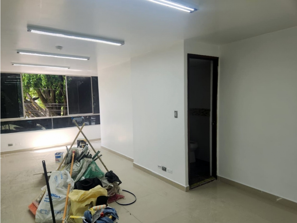 Oficina En Arriendo Rodeo PLaza la Mota