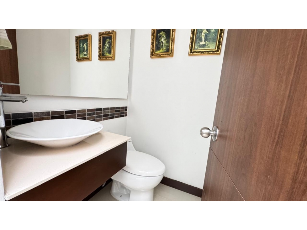 Vendo Casa con 296m2 el atravesado Envigado-Antioquia — foto 3