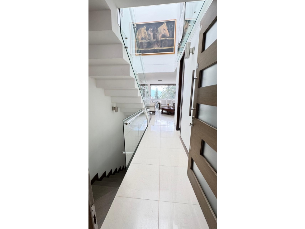 Vendo Casa con 296m2 el atravesado Envigado-Antioquia — foto 2