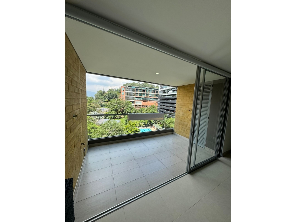 APARTAMENTO 136M2 POBLADO CASTROPOL