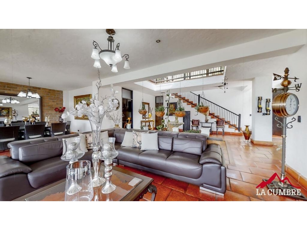 Venta casa muy bonita en Envigado Antioquia — foto 2