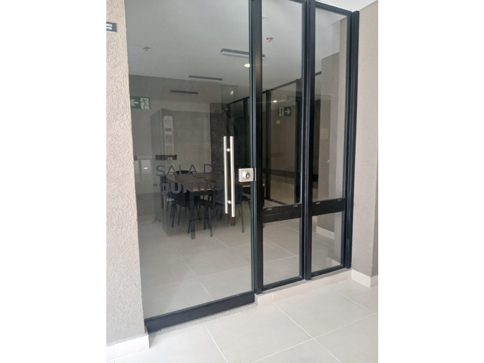 VENDO APARTAMENTO 5TO PISO OBRA GRIS CON ASCENSOR CR 826 CENTRAL — foto 4