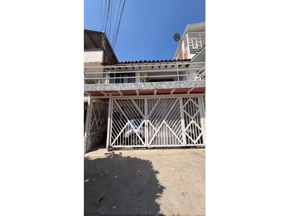 CASA EN VENTA UBICADA EN ALFONSO LOPEZ