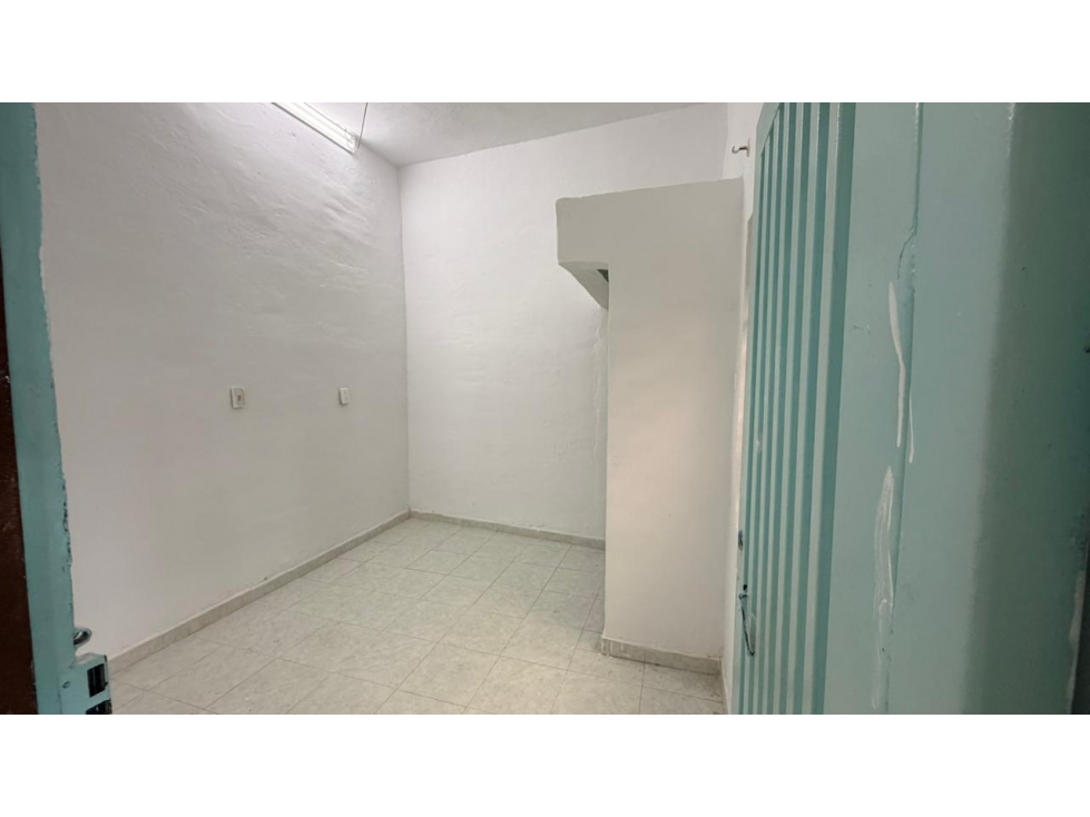 VENDO CASA DE 2 PISOS IDEAL PARA VIVIR E INVERSION — foto 2