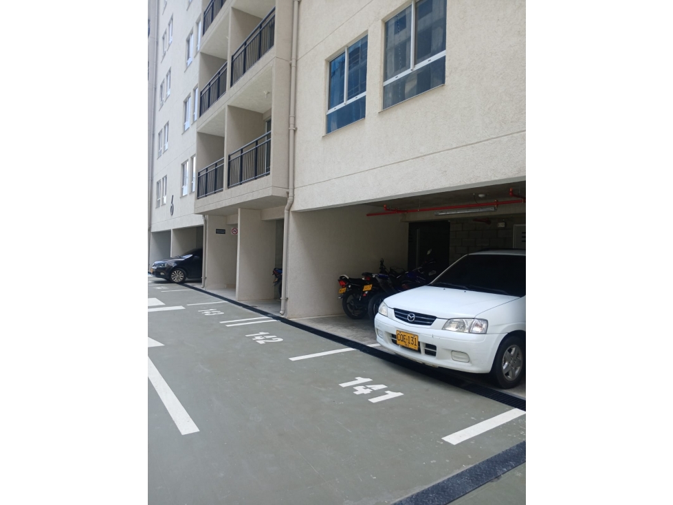 VENDO APARTAMENTO 5TO PISO OBRA GRIS CON ASCENSOR CR 826 CENTRAL — foto 3