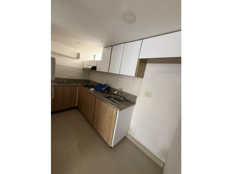 APARTAMENTO REMODELADO EN TORRES DE COMFANDI — foto 3