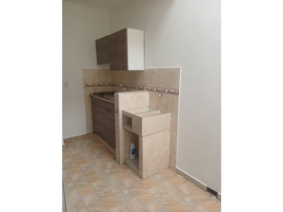 RENTO APARTAESTUDIO SEGUNDO PISO BARRIO SANTO DOMINGO — foto 2