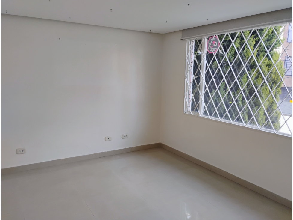 Arriendo casa comercial esquinera Santa Bárbara — foto 6