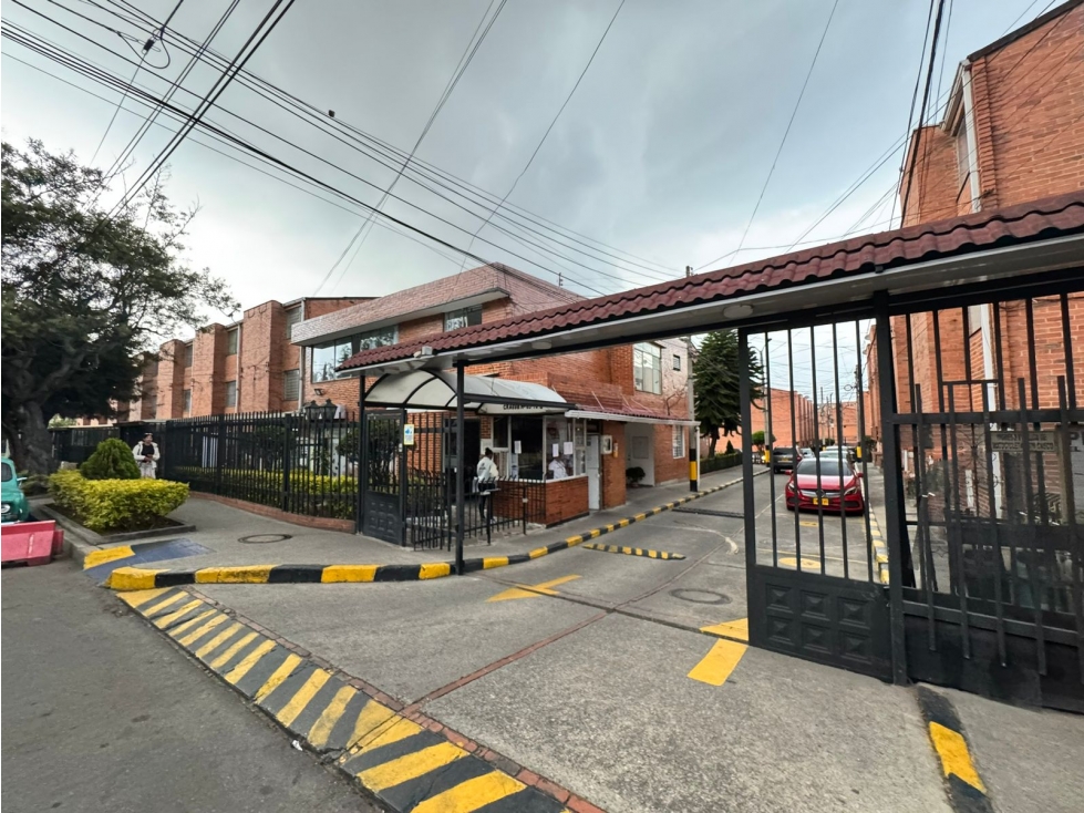 Venta casa remodelada Madelena