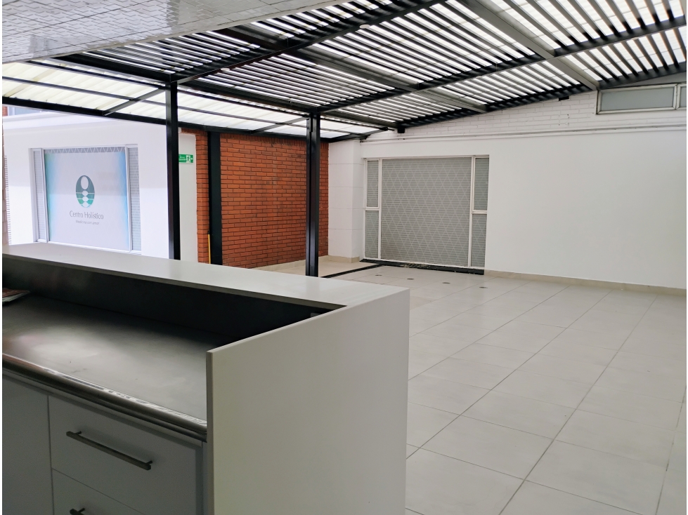 Arriendo casa comercial esquinera Santa Bárbara — foto 5