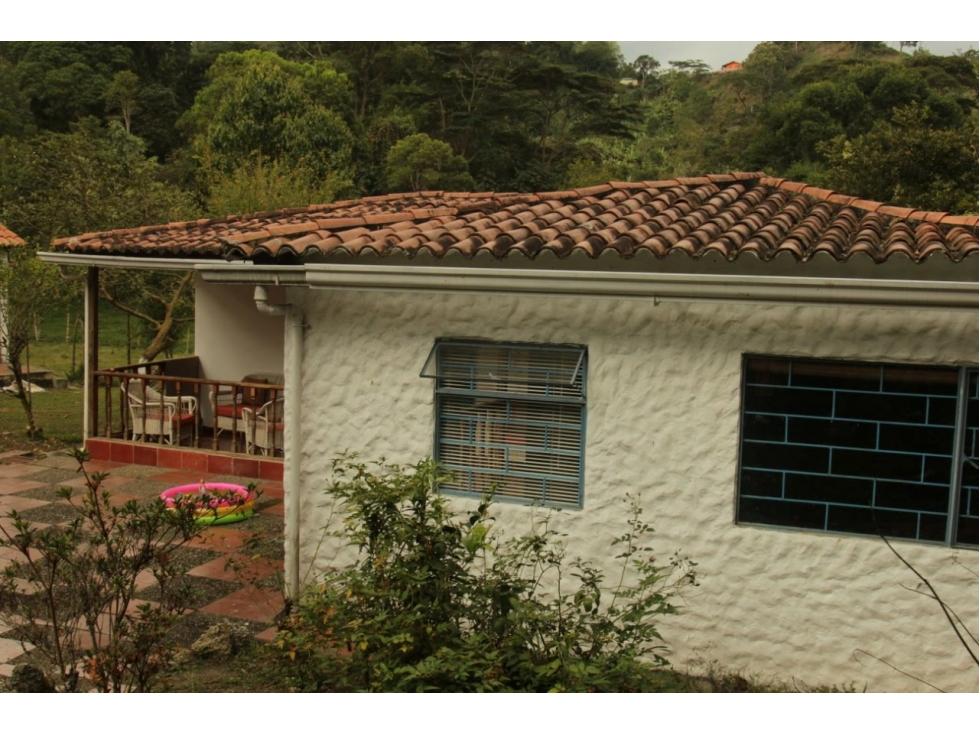 VENDO HERMOSA CASA EN ANOLAIMA - 6