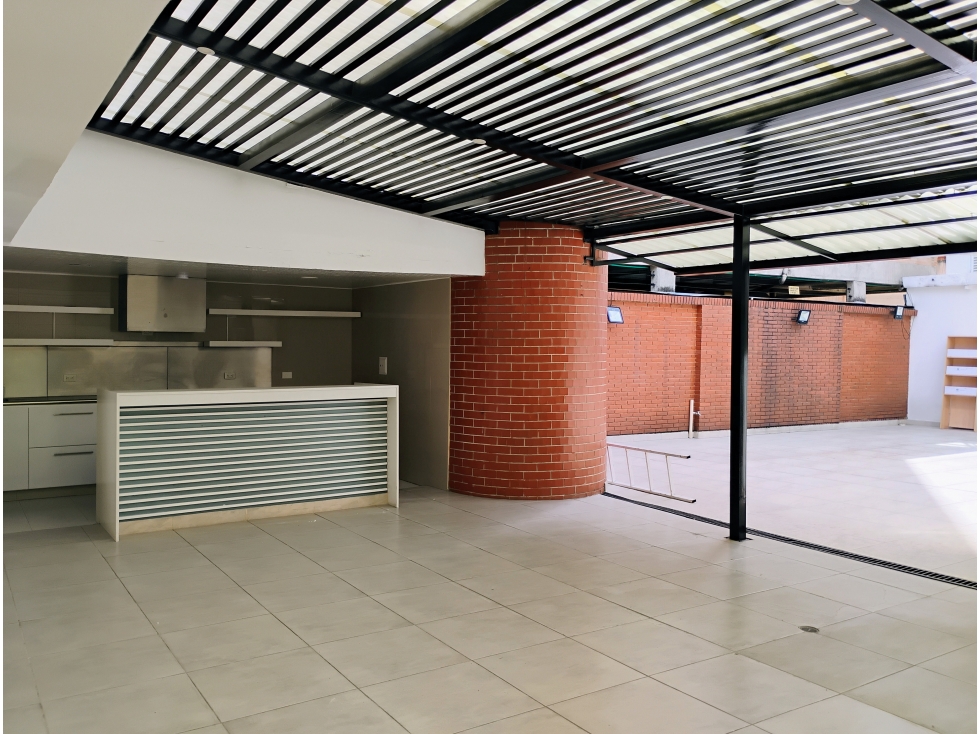 Arriendo casa comercial esquinera Santa Bárbara — foto 4