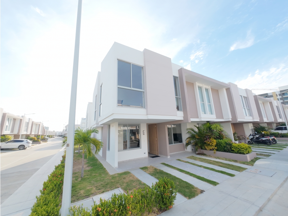 CASA EN VENTA A 2 MINUTOS DEL MAR
