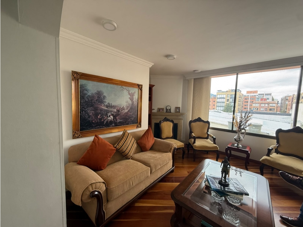 Santa Bárbara, Venta para Remodelar, Apto 155 M Piso 4