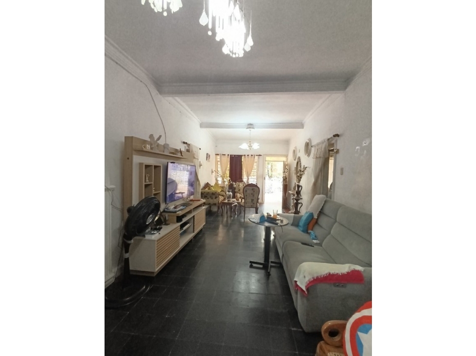 Se Vende amplia Casa en Alto Bosque
