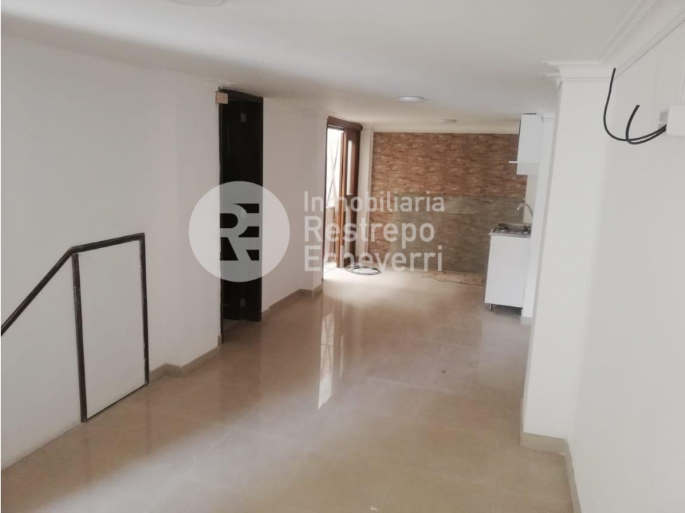 Casa con renta en venta, barrio Alta Suiza, Manizales