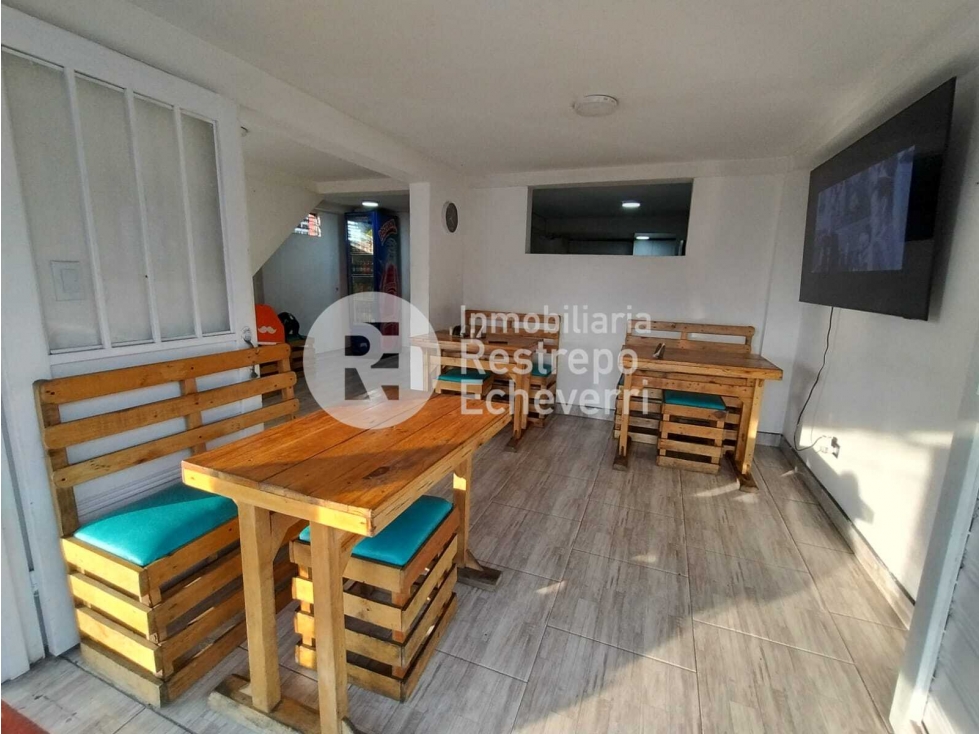 Casa esquinera con renta en venta, barrio Malabar, Manizales — foto 2