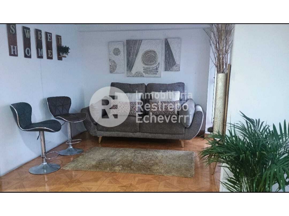 Casa esquinera con renta en venta, barrio Malabar, Manizales