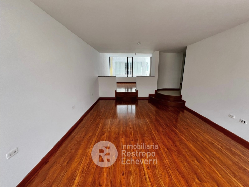 Apartamento en venta, barrio Santa Barbara , Bogotá