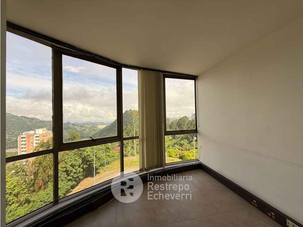 Oficina en arriendo, sector Av. Alberto Mendoza,Manizales — foto 2