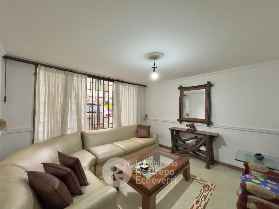 Casa amoblada en arriendo, barrio La Rambla, Manizales
