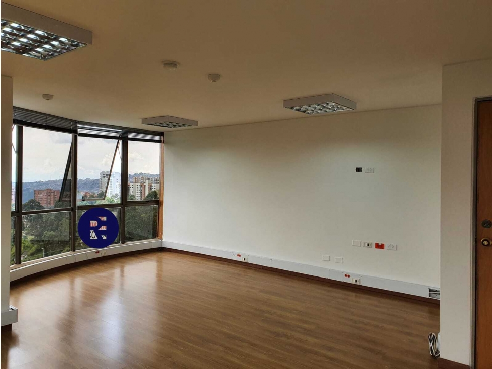 Oficina en arriendo, Avenida Alberto Mendoza, barrio Milán, Manizales — foto 3