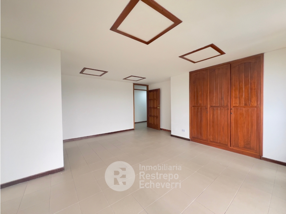 Oficina en arriendo, sector Av. Alberto Mendoza, Manizales — foto 2