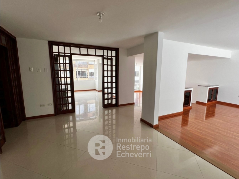Apartamento en venta, barrio Santa Barbara , Bogotá — foto 2