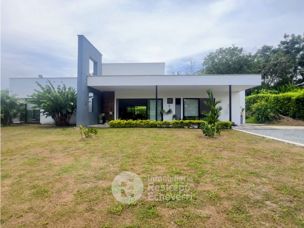 Casa Amoblada en Arriendo, Santagueda - 2
