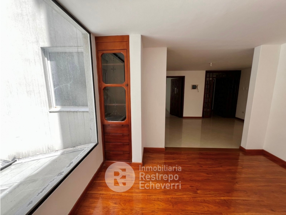 Apartamento en venta, barrio Santa Barbara , Bogotá — foto 3