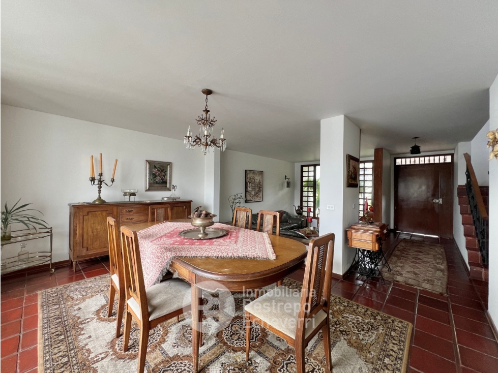 Casa Comercial en Arriendo, barrio Guayacanes, Manizales